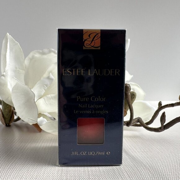Estée Lauder Pure Color Nail Lacquer in Surreal Sun - Picture 8 of 8